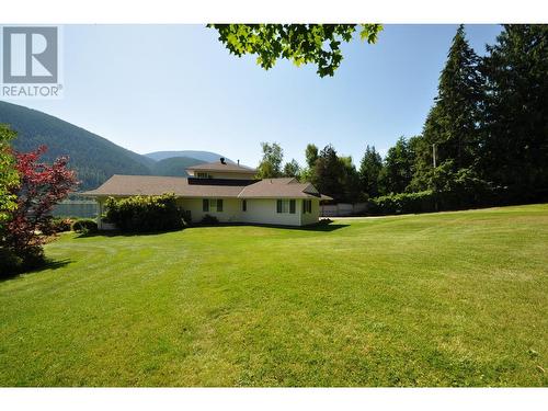 2194  3A Highway, Nelson, BC - Outdoor