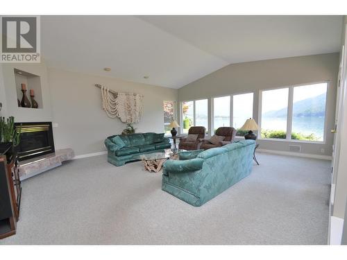 2194  3A Highway, Nelson, BC - Indoor Photo Showing Living Room With Fireplace