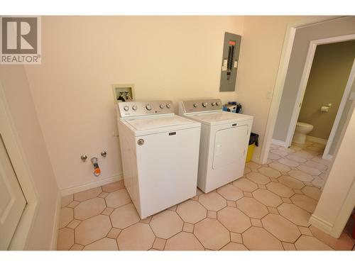 2194  3A Highway, Nelson, BC - Indoor Photo Showing Laundry Room