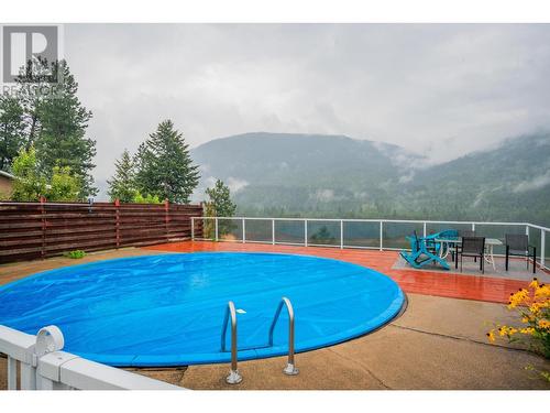 534 14Th  Avenue, Genelle, BC - Outdoor