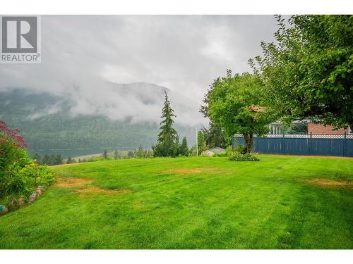 534 14Th  Avenue, Genelle, BC - Outdoor