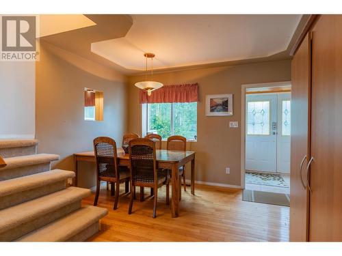 534 14Th  Avenue, Genelle, BC - Indoor Photo Showing Dining Room