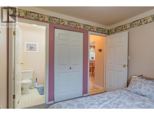 534 14Th  Avenue, Genelle, BC - Indoor Photo Showing Bedroom