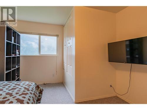 534 14Th  Avenue, Genelle, BC - Indoor Photo Showing Bedroom