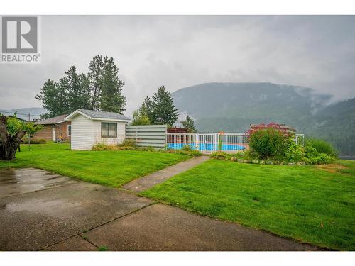 534 14Th  Avenue, Genelle, BC - Outdoor