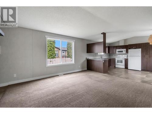 23 5164 Hart Highway, Prince George, BC - Indoor Photo Showing Kitchen