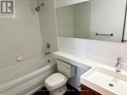 819 - 4K Spadina Avenue, Toronto, ON - Indoor Photo Showing Bathroom