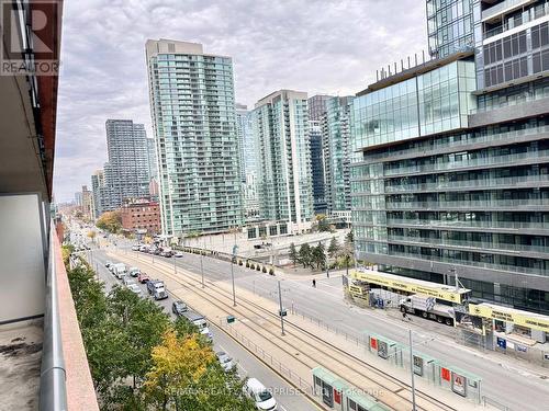 819 - 4K Spadina Avenue, Toronto, ON - Outdoor With Facade