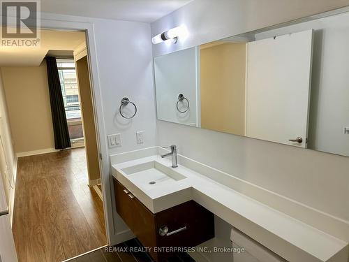 819 - 4K Spadina Avenue, Toronto, ON - Indoor Photo Showing Bathroom