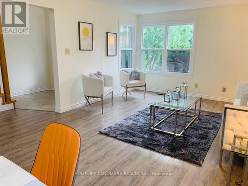 94 Ecclesfield Drive, Toronto (Steeles), ON - Indoor Photo Showing Living Room