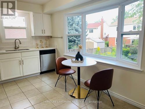 94 Ecclesfield Drive, Toronto (Steeles), ON - Indoor Photo Showing Kitchen