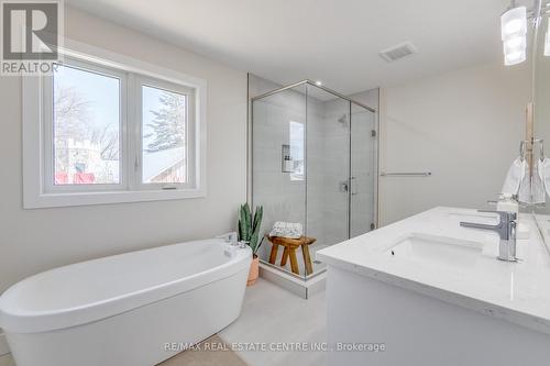 4 - 7966 Fallon Drive, London, ON - Indoor Photo Showing Bathroom