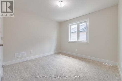 4 - 7966 Fallon Drive, London, ON - Indoor Photo Showing Other Room