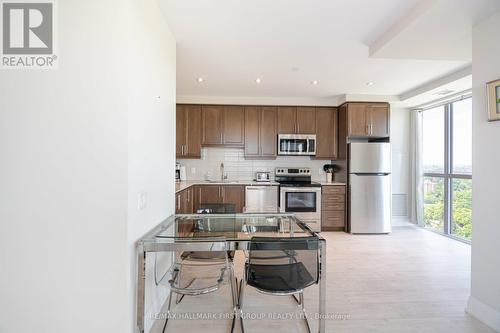 2301 - 15 Lynch Street, Brampton, ON - Indoor Photo Showing Kitchen With Stainless Steel Kitchen