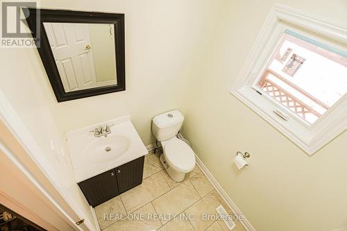 3331 Dovetail Mews, Mississauga, ON - Indoor Photo Showing Bathroom