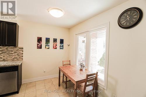 3331 Dovetail Mews, Mississauga, ON - Indoor Photo Showing Dining Room