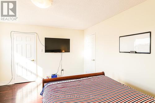 3331 Dovetail Mews, Mississauga, ON - Indoor Photo Showing Bedroom