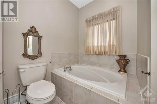 1109 Lichen Avenue, Ottawa, ON - Indoor Photo Showing Bathroom