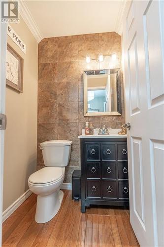 1313 Stormont Drive, Cornwall, ON - Indoor Photo Showing Bathroom