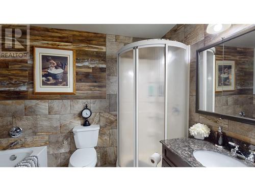 2826 Gook Road, Quesnel, BC - Indoor Photo Showing Bathroom