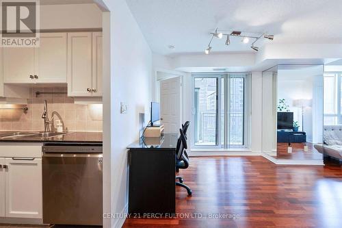 501 - 19 Barberry Place, Toronto (Bayview Village), ON - Indoor Photo Showing Kitchen With Double Sink