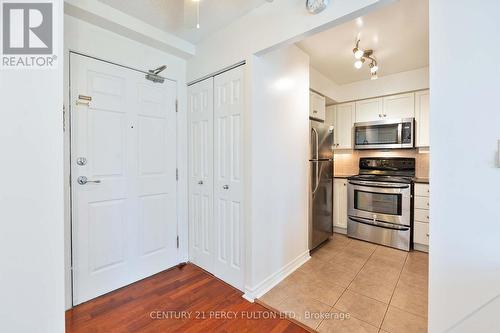 501 - 19 Barberry Place, Toronto (Bayview Village), ON - Indoor Photo Showing Kitchen