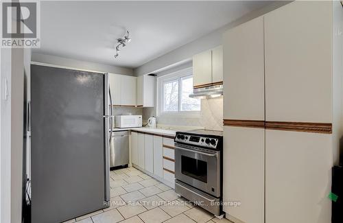 136 - 2315 Bromsgrove Road, Mississauga (Clarkson), ON - Indoor Photo Showing Kitchen