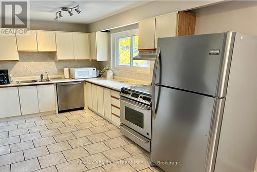 136 - 2315 Bromsgrove Road, Mississauga, ON - Indoor Photo Showing Kitchen With Double Sink