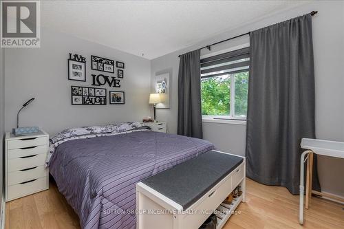 22 Primrose Lane, Innisfil, ON - Indoor Photo Showing Bedroom