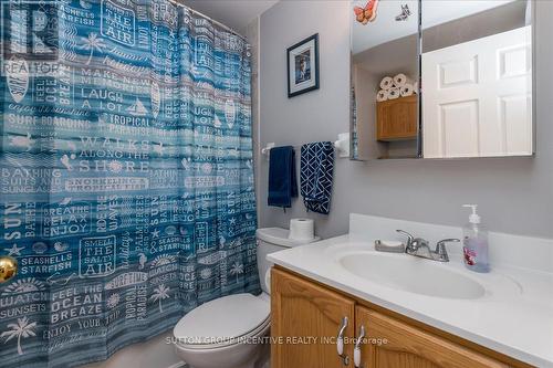 22 Primrose Lane, Innisfil, ON - Indoor Photo Showing Bathroom