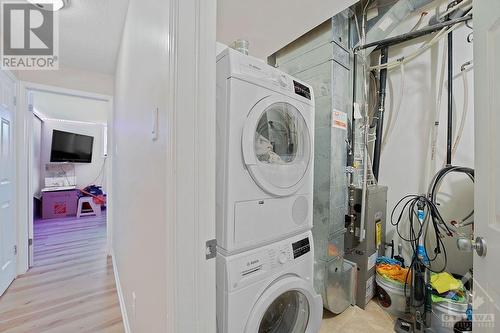 586 Lakeridge Drive, Ottawa, ON - Indoor Photo Showing Laundry Room