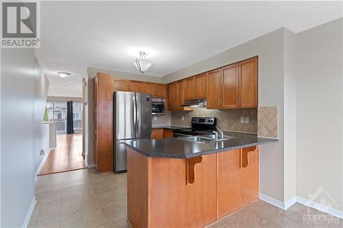 Beautiful and functional kitchen - 586 Lakeridge Drive, Ottawa, ON - Indoor Photo Showing Kitchen With Double Sink