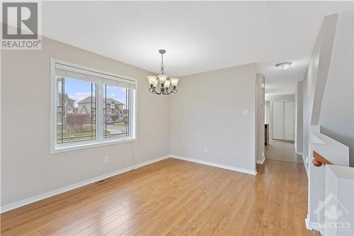 Bright end unit window in dinning room - 586 Lakeridge Drive, Ottawa, ON - Indoor Photo Showing Other Room