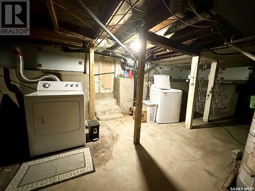 1272 97Th Street, North Battleford, SK - Indoor Photo Showing Laundry Room