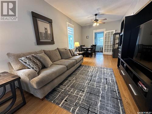 1272 97Th Street, North Battleford, SK - Indoor Photo Showing Living Room