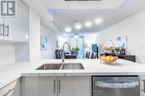 12 - 55 Cedarcroft Boulevard, Toronto (Westminster-Branson), ON - Indoor Photo Showing Kitchen With Double Sink With Upgraded Kitchen