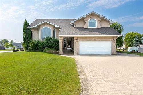 3 Parkwood Cove, Steinbach, MB 