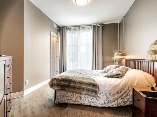 Master bedroom - 1001-4959 Rue Jean-Talon O., Montréal (Côte-Des-Neiges/Notre-Dame-De-Grâce), QC - Indoor Photo Showing Bedroom