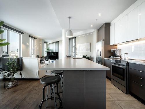 Kitchen - 1001-4959 Rue Jean-Talon O., Montréal (Côte-Des-Neiges/Notre-Dame-De-Grâce), QC - Indoor Photo Showing Kitchen With Upgraded Kitchen