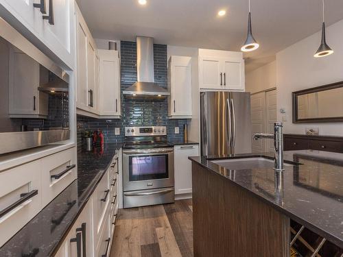 Cuisine - 203-420 19E Avenue, Montréal (Lachine), QC - Indoor Photo Showing Kitchen With Upgraded Kitchen