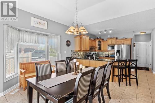 10 Hillview Drive, Thames Centre (Mossley), ON - Indoor Photo Showing Dining Room