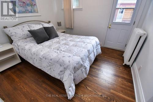 185 Fairleigh Avenue S, Hamilton, ON - Indoor Photo Showing Bedroom