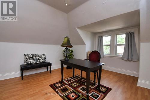 185 Fairleigh Avenue S, Hamilton, ON - Indoor Photo Showing Other Room