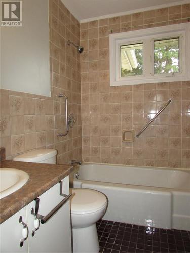 49 Raymond Heights, Corner Brook, NL - Indoor Photo Showing Bathroom