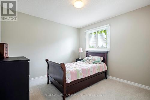 35 Treanor Crescent, Halton Hills (Georgetown), ON - Indoor Photo Showing Bedroom