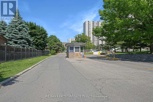 2211 - 320 Dixon Road, Toronto (Kingsview Village-The Westway), ON - Outdoor