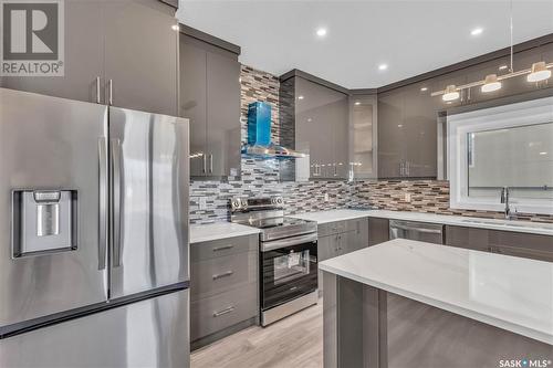 506 Taskamanwa Street, Saskatoon, SK - Indoor Photo Showing Kitchen With Upgraded Kitchen