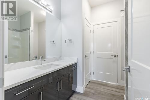 506 Taskamanwa Street, Saskatoon, SK - Indoor Photo Showing Bathroom