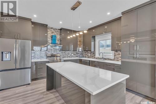 506 Taskamanwa Street, Saskatoon, SK - Indoor Photo Showing Kitchen With Upgraded Kitchen