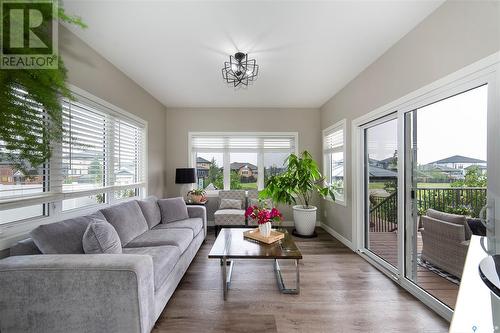 255 Hamm Crescent, Saskatoon, SK - Indoor Photo Showing Living Room